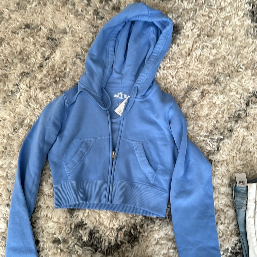 Nwt hollister crop zip up hoodie